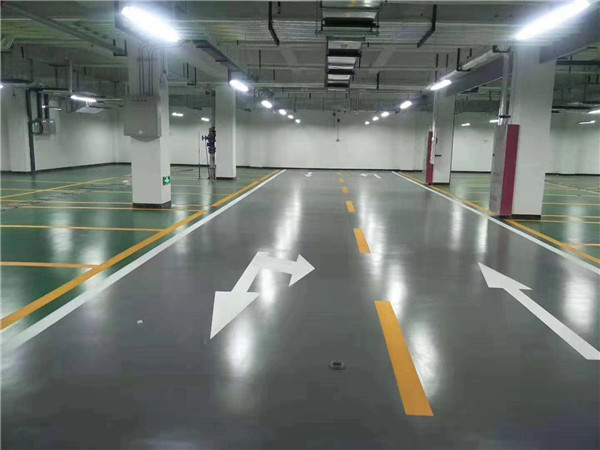 新建二中地下室地坪漆完工圖